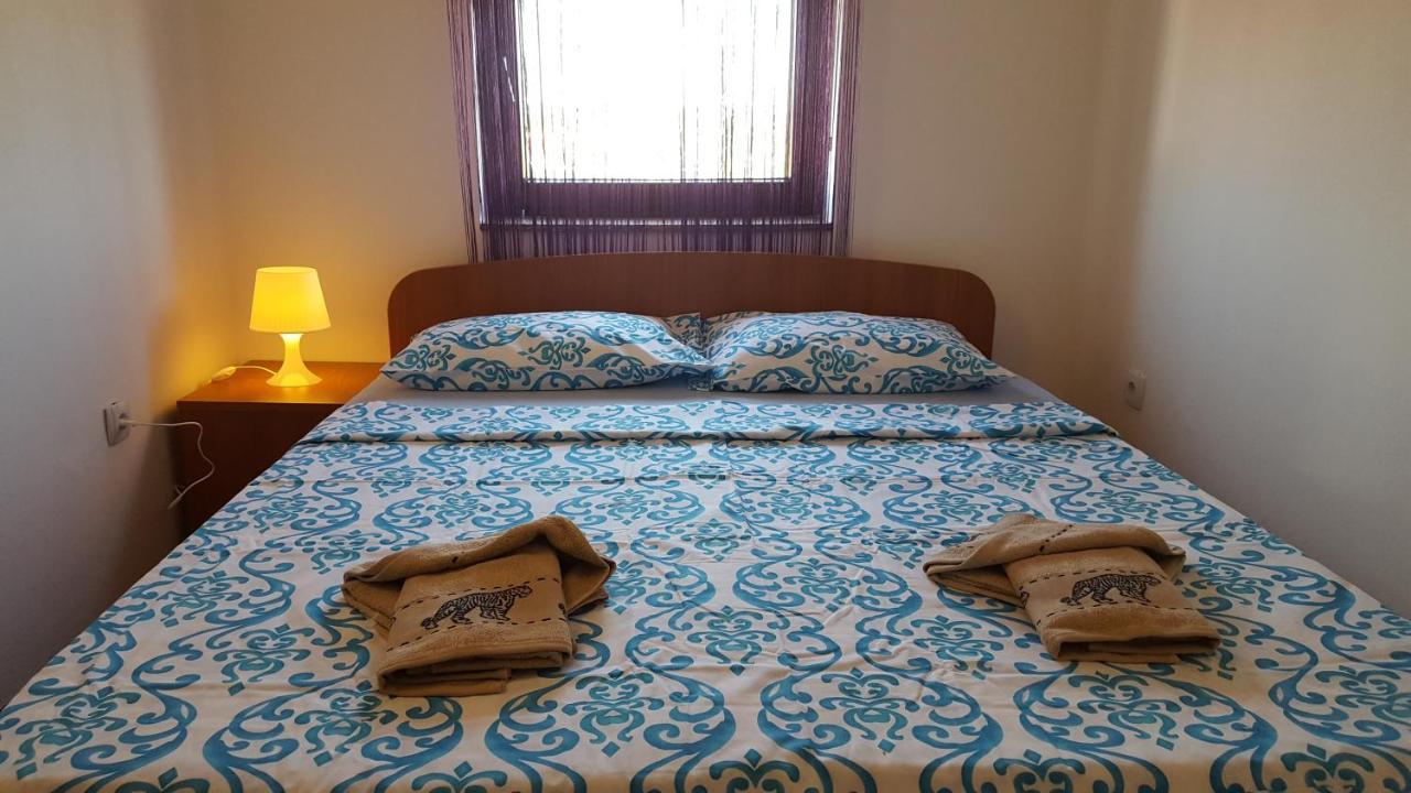 Apartmani Viktorija Fažana Exterior foto