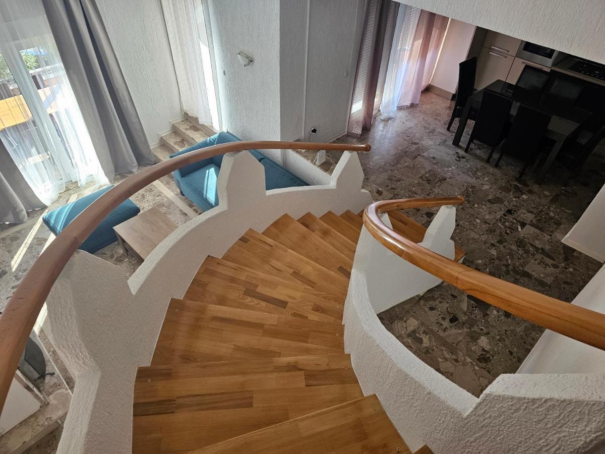 Apartmani Viktorija Fažana Exterior foto