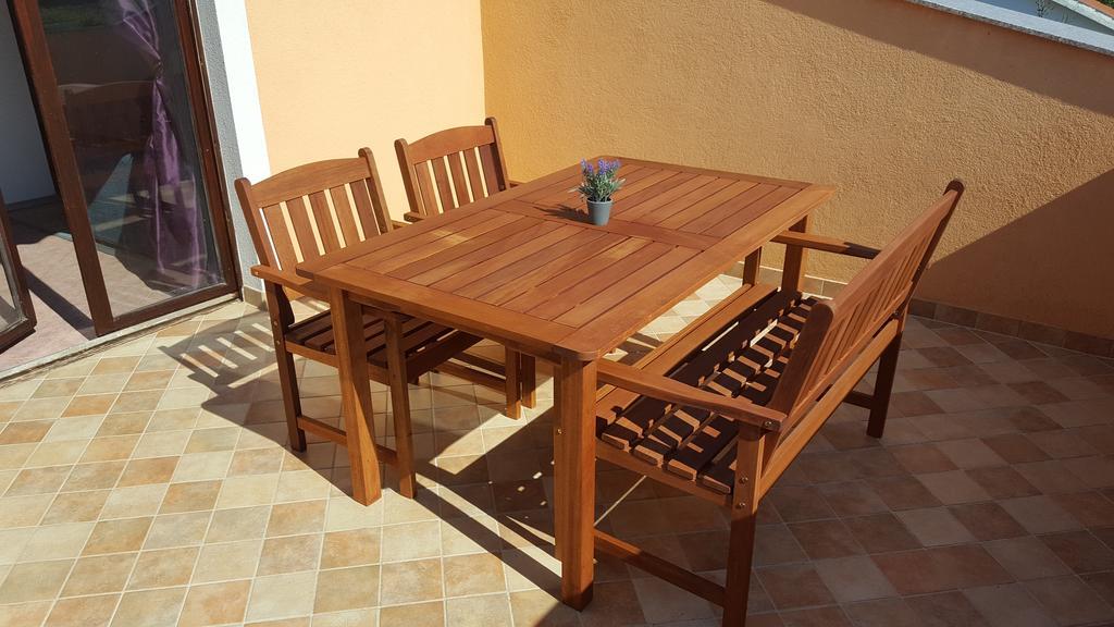 Apartmani Viktorija Fažana Exterior foto
