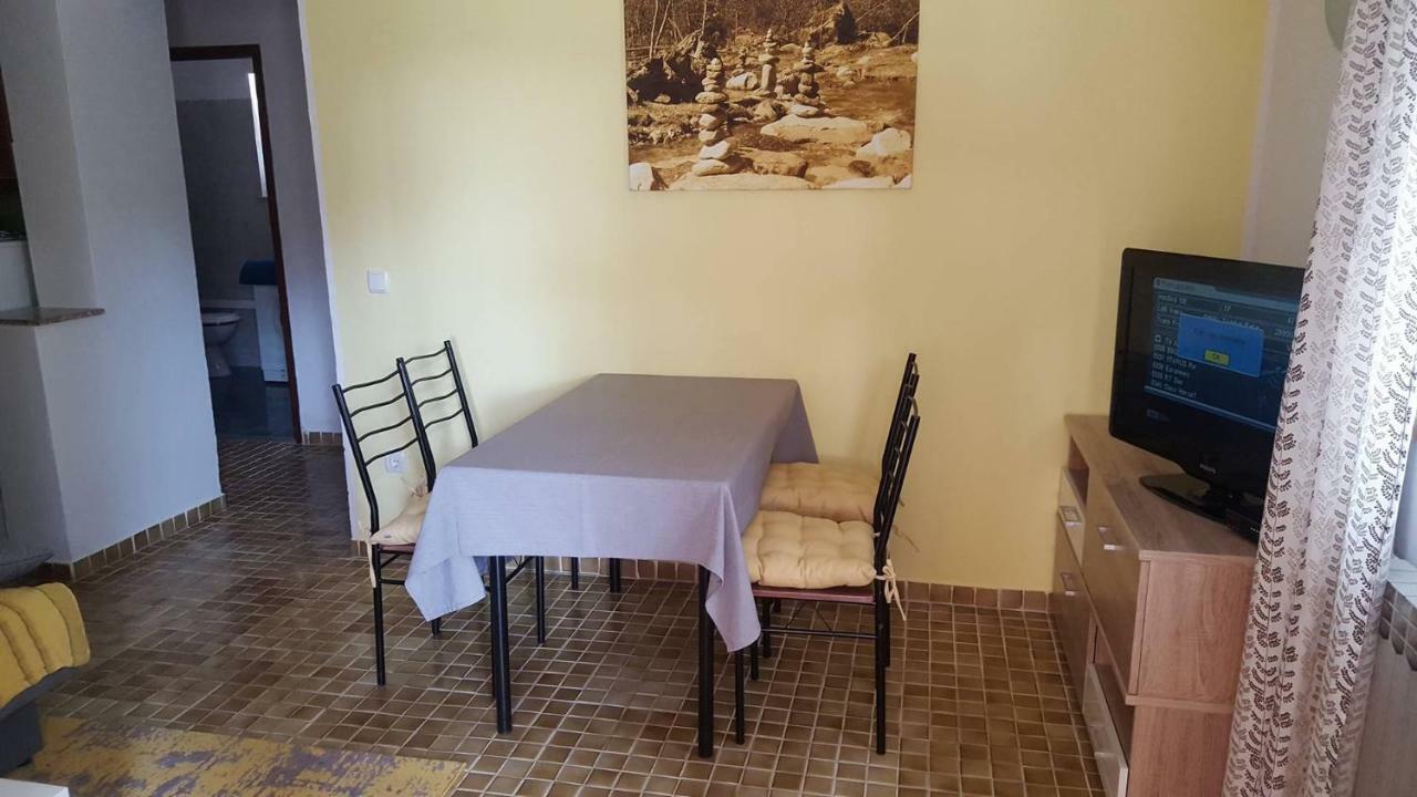 Apartmani Viktorija Fažana Exterior foto
